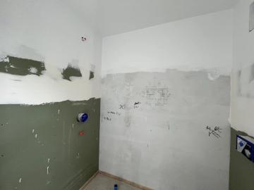 Ein Haus mit Blick zur Burg Kreuzenstein
