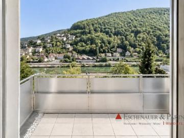 Großzügige Maisonette mit zwei Sonnenbalkonen stilvolles...