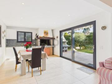 Einfamilienhaus 8.5 Zimmer