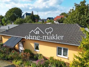 Einfamilienhaus + Gartenbungalow in bester Lage