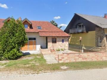 Einfamilienhaus mit Doppelgarage mit ausgebauter...