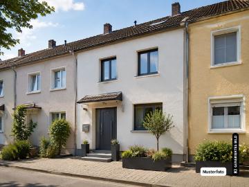 Einfamilienhaus mit Nebengebäude Interessante...
