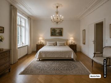Einfamilienhaus mit Garage, 8 Zi. Attraktive Gelegenheit...