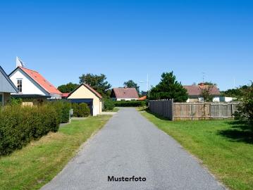 Einfamilienhaus mit Einliegerwohnung in ländlich...