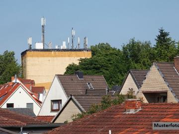 Einfamilienhaus mit gepflegtem Grundstück in ruhiger,...
