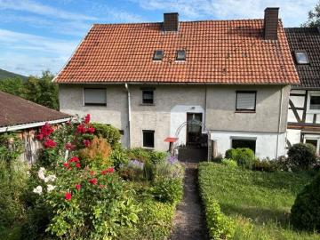 Einfamilienhaus mit viel Platz und Potenzial sowie...