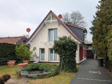 Einfamilienhaus mit weitläufigem Grundstück in ruhiger...