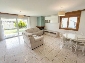 Einfamilienhaus mit 7.5 Zimmern, privatem Garten und 2...