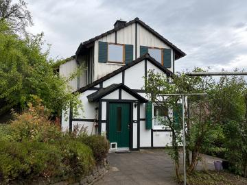 Einfamilienhaus/ Wochenendhaus in ruhiger, grüner Lage...