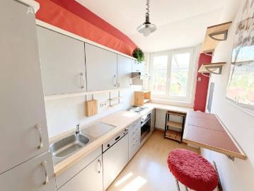Auszeichneter Grundriß mit zentral begehbaren Räumen