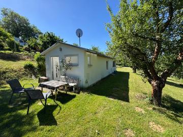 Eigentumsgarten mit Bungalow und Nebengebäude in Gera...