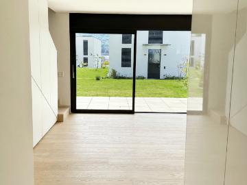Elegante appartamento 3,5 locali di primo ingresso con...