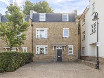 Emerald Square, London, SW15 5 bed end of terrace house...