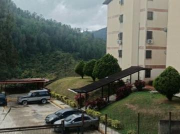 En Venta Apartamento Urbanizacion Bosque Valle. Solo...