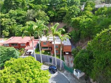 En Venta Casa en Caurimare calle cerrada. Baruta Caracas