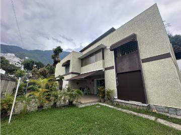 En venta casa en Los Palos Grandes