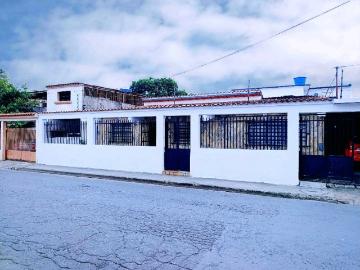 EN VENTA CASA + 5 APARTAMENTOS EN NAGUANAGUA PARA...