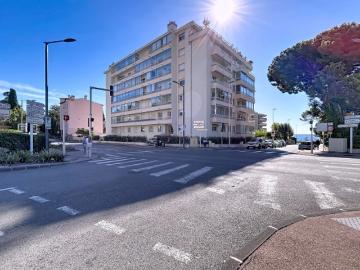 EN EXCLUSIVITÉ – CANNES CROIX DES GARDES – 2 PIÈCES...