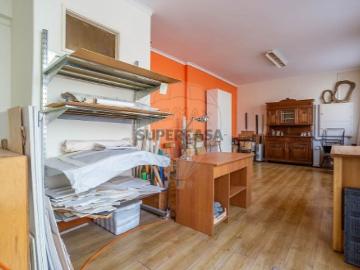 Espaço comercial em Campolide