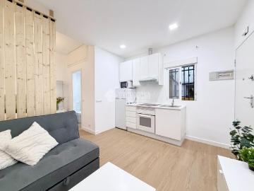 Estudio en venta en Madrid, Numancia. Piso en venta en...