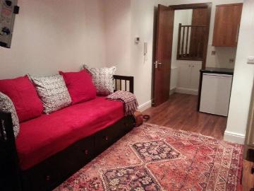 Epsom Road, Croydon CR0, 1 bed flat to rent, £1,299 pcm...
