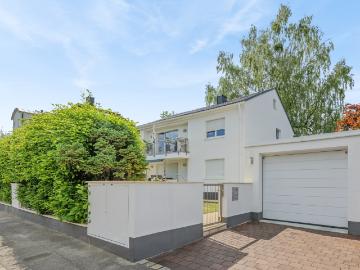 Erbbaurecht Sehr gepflegtes und modernes Zweifamilienhaus