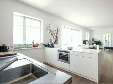 Erdgeschosswohnung in Gmunden 99m2 mit Garten und Pool