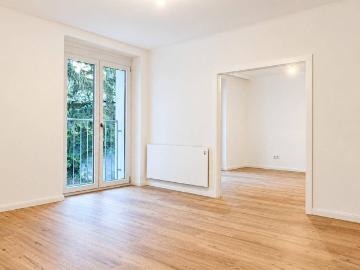 Erstbezug nach Renovierung: Helle 2 Zimmer Wohnung mit...