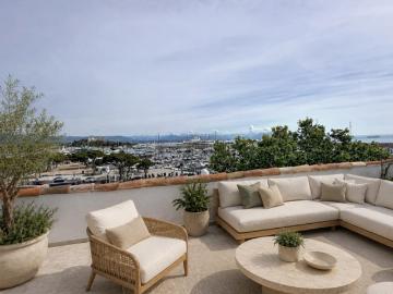 Exceptionnel appartement avec terrasse et vue mer Vieil Anti