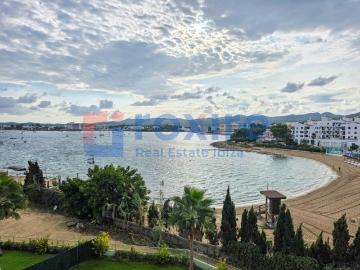 Exclusivo ático de 114 m2 en venta San Jose de la...