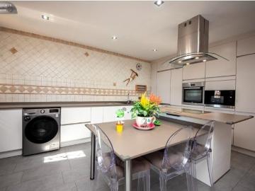 Exclusiva vivienda independiente con espectacular...