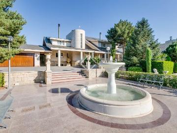 Casa de campo de alto standing de 2556 m2 en venta...