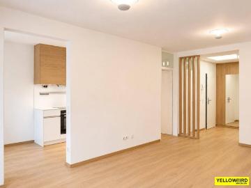 Exklusiv sanierte 2 Zimmer Wohnung inkl. Stellplatz mit...
