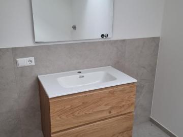 Exklusive 2 Zi. Wohnung mit Süd Loggia!