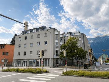Exklusive, hochwertig sanierte Garçonnière mit Balkon,...