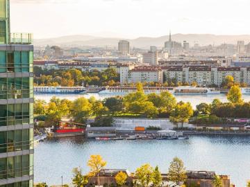 Exklusive Stadtwohnung mit Traumaussicht über Wien an...