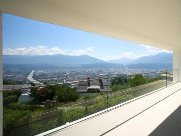 Hochwertige Terrassenwohnung in einzigartiger Lage auf...