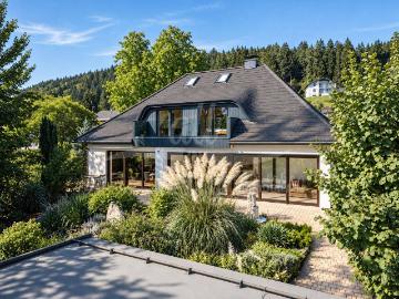 Exklusive Villa in bevorzugter Aussichts u...