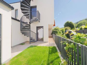 Exklusiver Neubau mit Bachkulisse & Smart Home in...