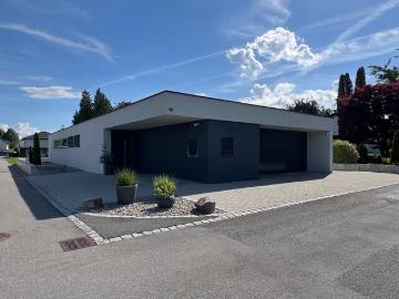 Exklusiver Designer Bungalow mit Atrium, Wellnessbereich...