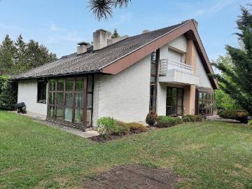 Exklusives Architektenhaus im schönen Bad Fischau!