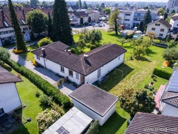 Exklusives Grundstück mit Wohnhaus im Herzen von...