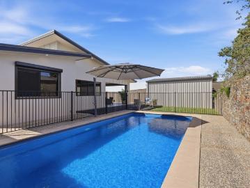 Expansive Indoor & Outdoor Living.