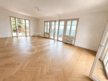 A DREAM WATERFRONT VERY BEAUTIFUL RENOVATED HOUSE WITH...