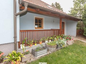 Familienfreundliches Einfamilienhaus in Massivbauweise