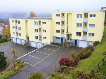 Familienwohnung nähe Schulhaus mit grossen Zimmer und Balkon