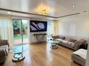 Fakenham Croft, Harborne, Birmingham. 3 bed semi...