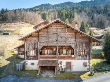 Ferme authentique A rénover avec vue