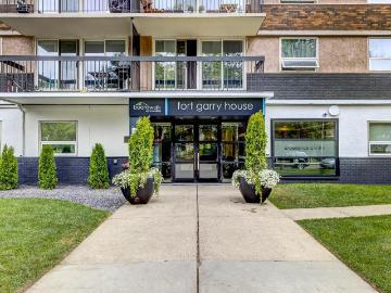 Fort Garry House 2 Bedroom Apartment for Rent at 8715...