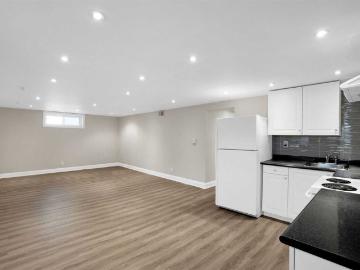 For Lease 18 Robson Place, Toronto, Ontario